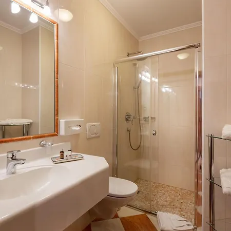 Hotel Alpinjuwel 3 Hotell 3*