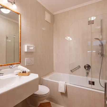 Hotell Hotel Alpinjuwel 3 3*