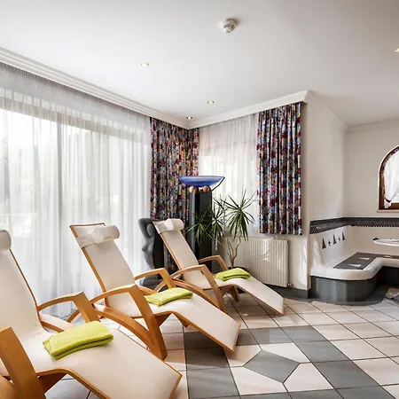 Otel Alpinjuwel 3 3*