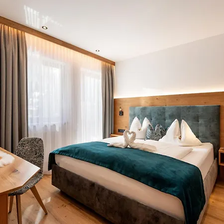 Hotell Hotel Alpinjuwel 3 3*