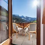 Hotel Alpinjuwel 3 Отель Герлос