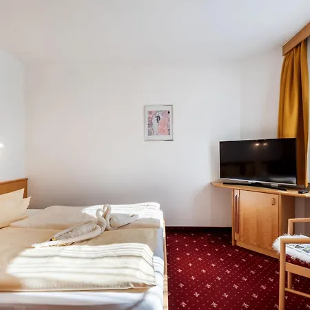 Hotel Alpinjuwel 3 Отель