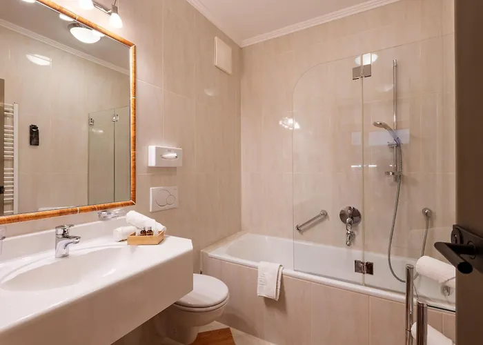 酒店 Alpinjuwel 3 3*