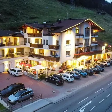 Hotel Alpinjuwel 3 Hotell Gerlos