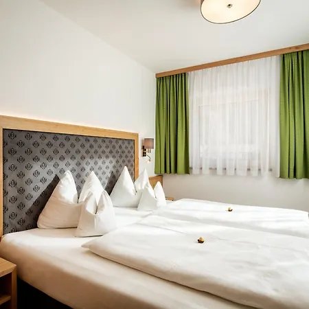 Hotell Hotel Alpinjuwel 3 3*